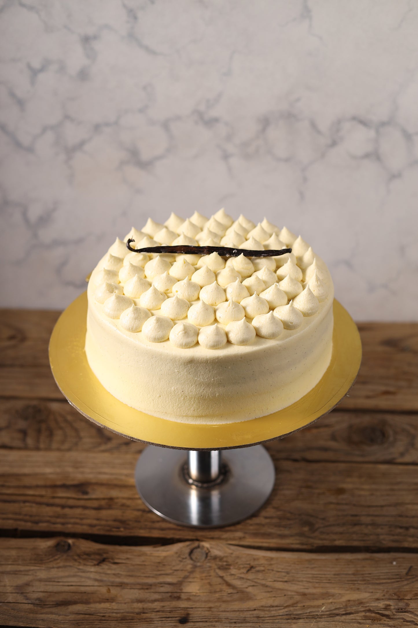 MADAGASCAR VANILLA CAKE