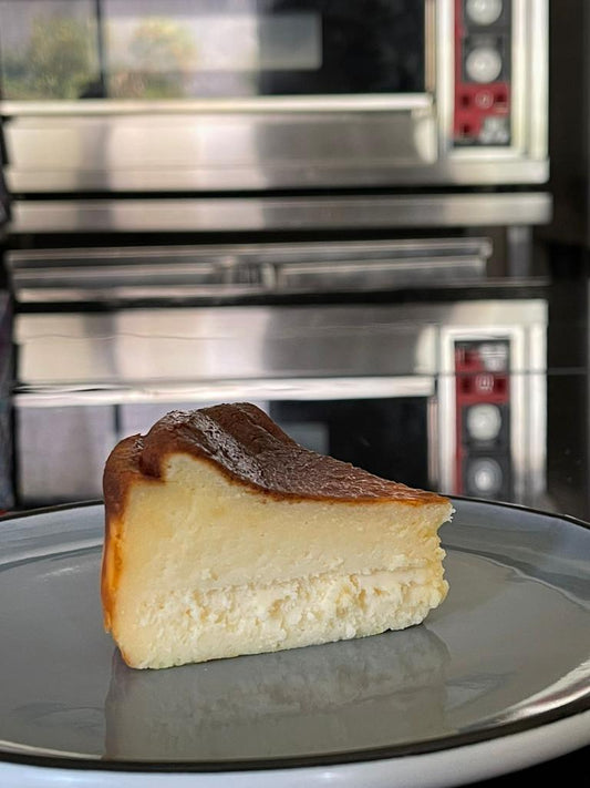 SAN SEBASTIAN BURNT BASQUE CHEESECAKE