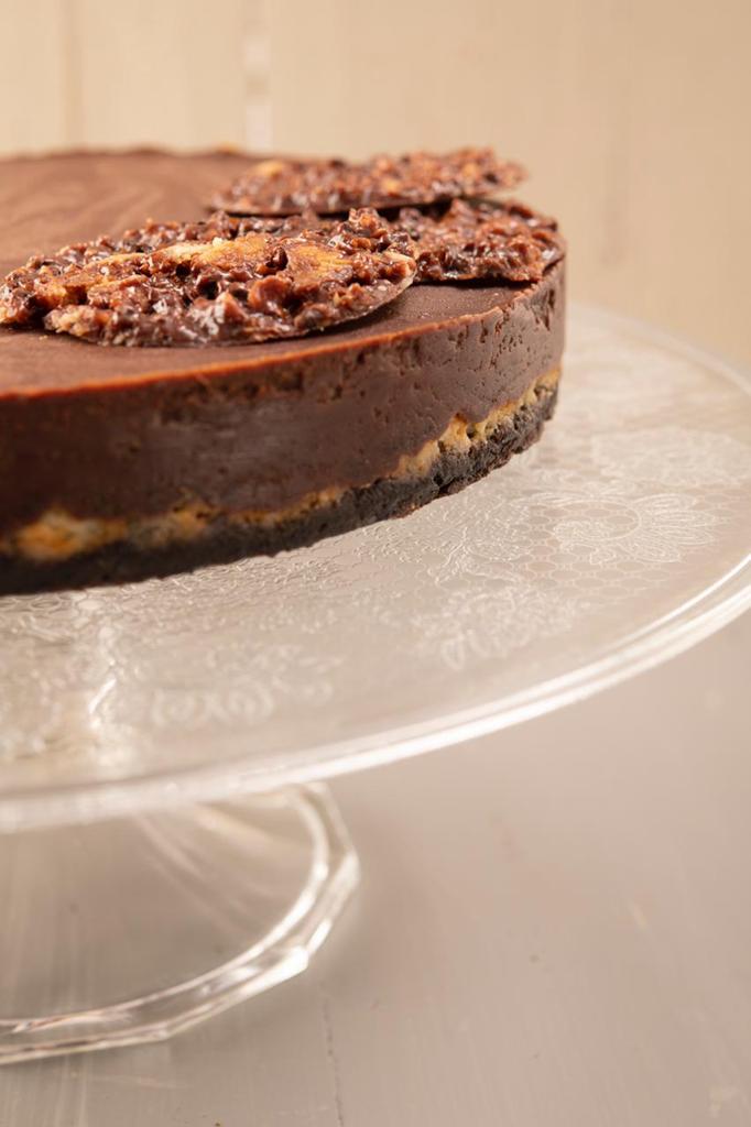CHOCOLATE MOUSSE CHEESECAKE PIE